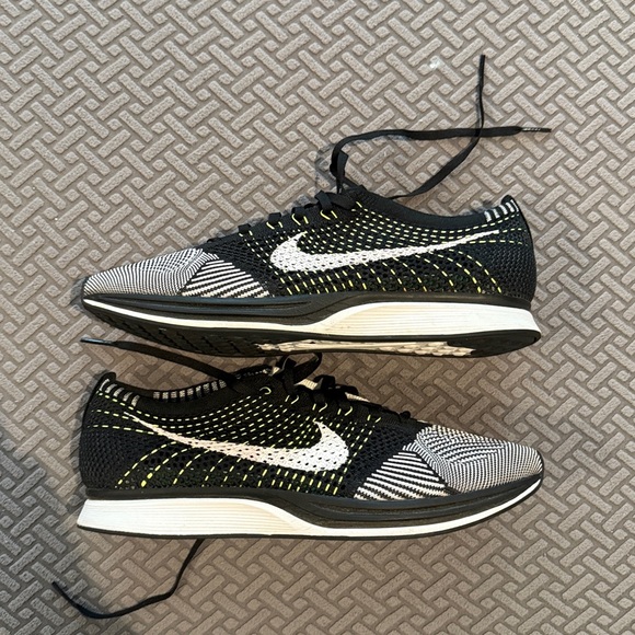 Gently worn Nike FlyKnit Racer Volt 2015 no box Sz 10 main image 7